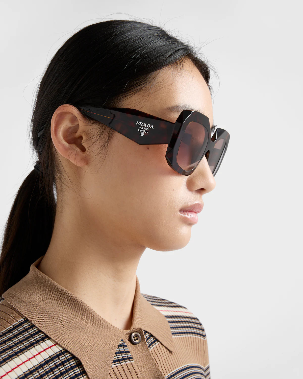 LUNETTES DE SOLEIL PRADA SYMBOLE 
VERRES MARRON CAFE
