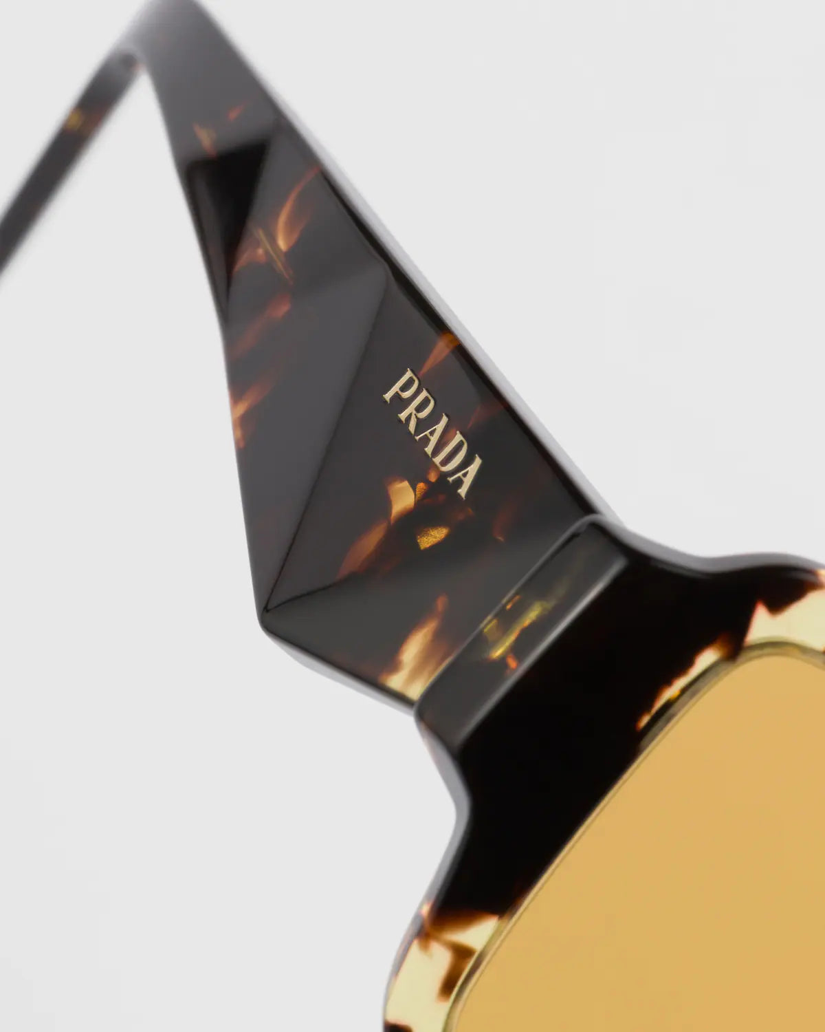 LUNETTES DE SOLEIL PRADA SYMBOLE
VERRES BEIGE MALT