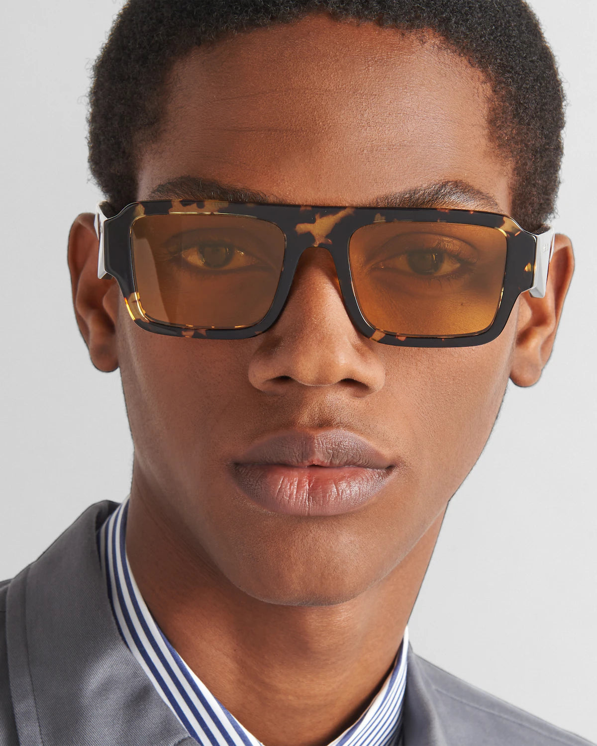 LUNETTES DE SOLEIL PRADA SYMBOLE
VERRES BEIGE MALT
