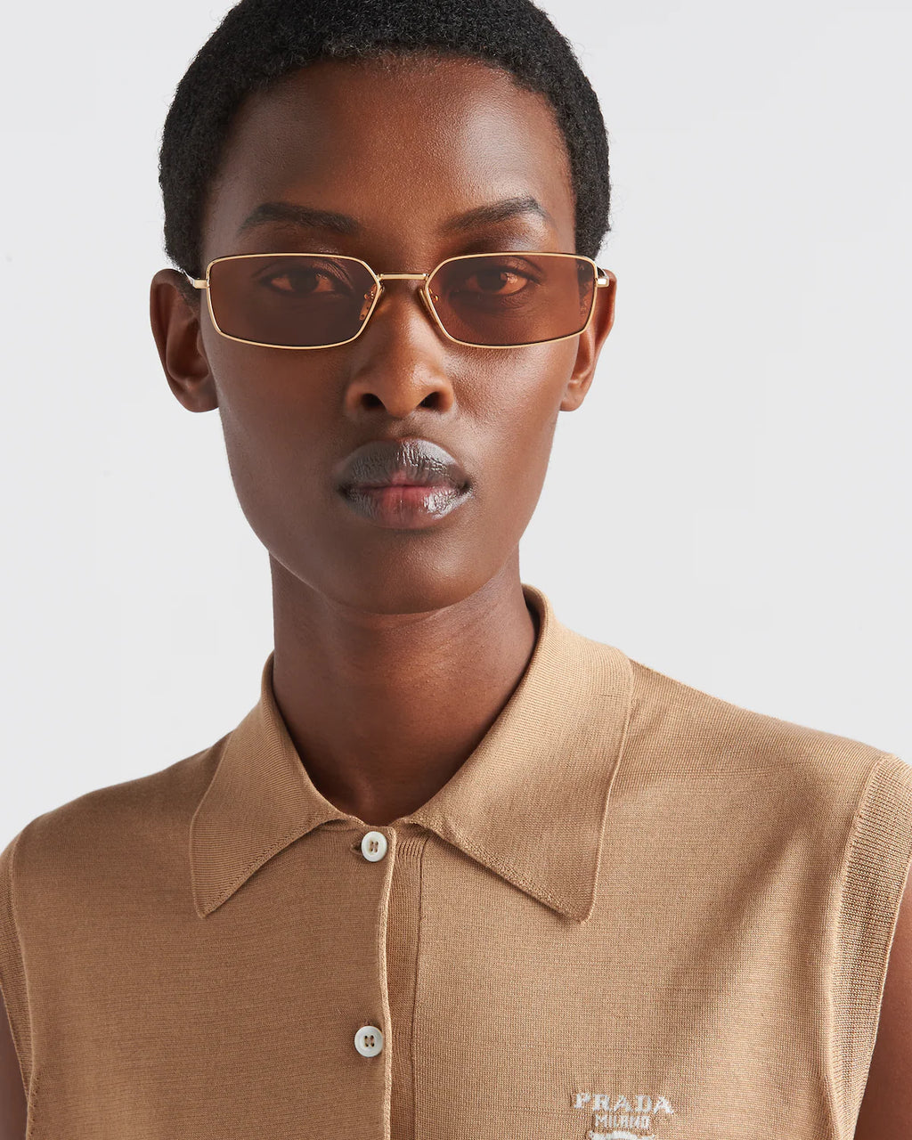 LUNETTES DE SOLEIL ORNEES DU LOGO PRADA