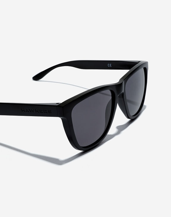LUNETTES HAWKERS ONE RAW - BLACK DARK