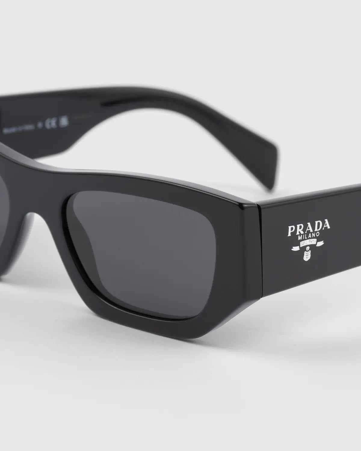 LUNETTES DE SOLEIL AVEC LOGO PRADA